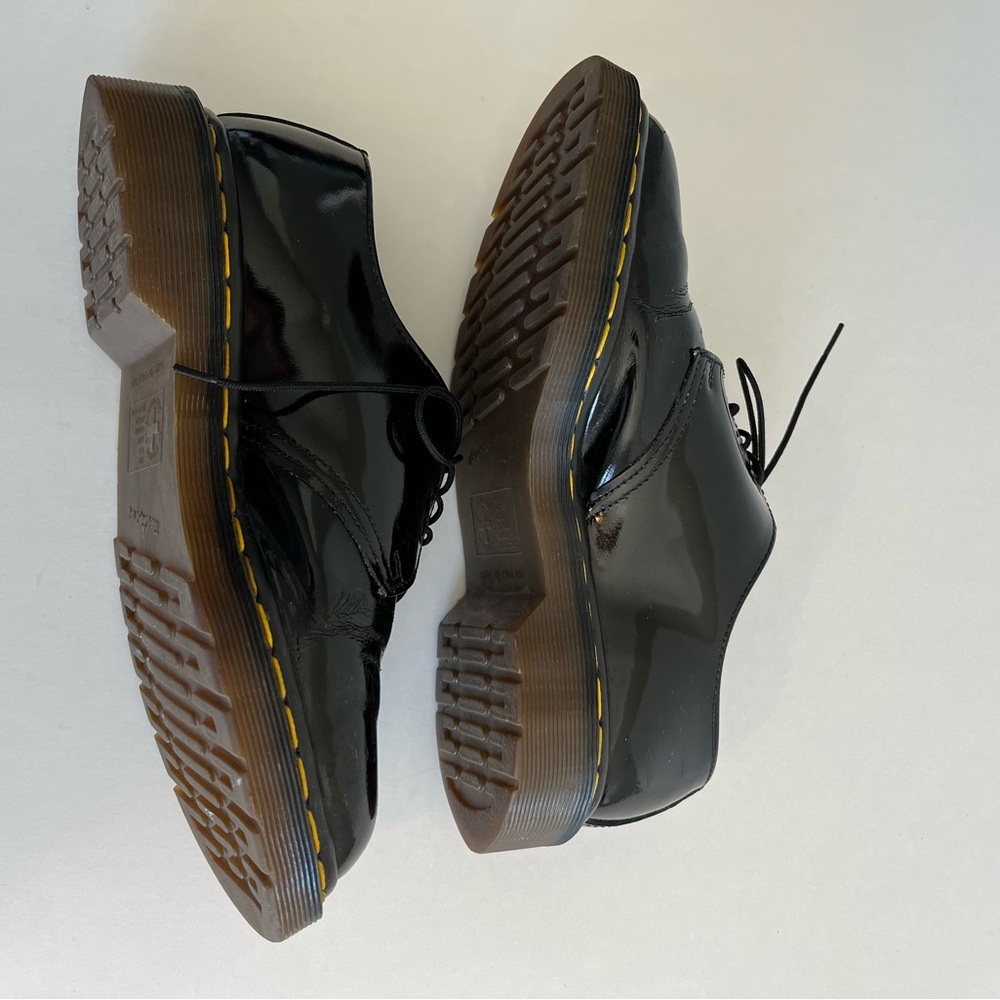 Dr. Martens Black Patent Leather Oxford Size 6 Shoes - Picture 7 of 9